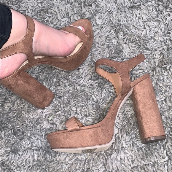 F21 platform suede heels - Picture 6 of 7